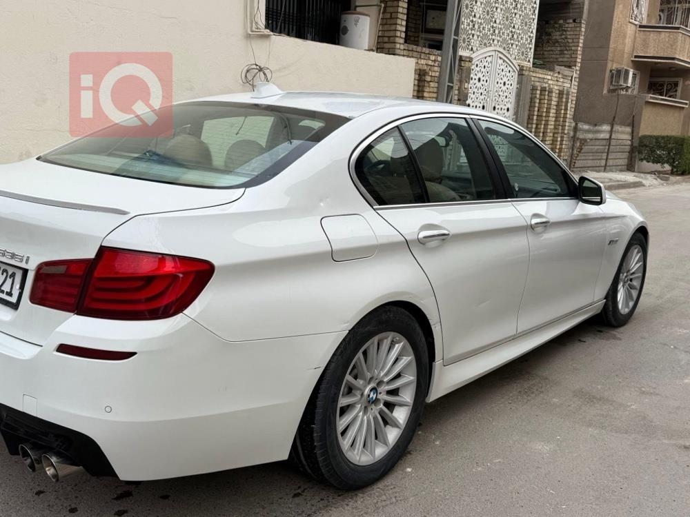 بی ئێم دەبڵیو سیریەس 5